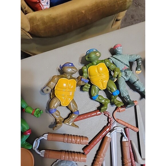 Vtg 1980's 90's Teenage Mutant Ninja Turtles TMNT Figures Accessories Parts lot - Picture 9 of 13